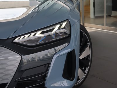 صورة مصغرة 2 لـ 2024 AUDI E-TRON GT QUATTRO
