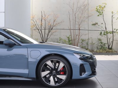 صورة مصغرة 39 لـ 2024 AUDI E-TRON GT QUATTRO