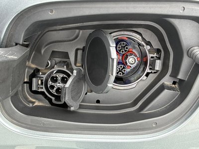 صورة 24 لـ 2025 ALFA Romeo JUNIOR