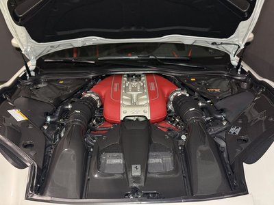 2020 Ferrari 812 SUPERFAST — миниатюра 13