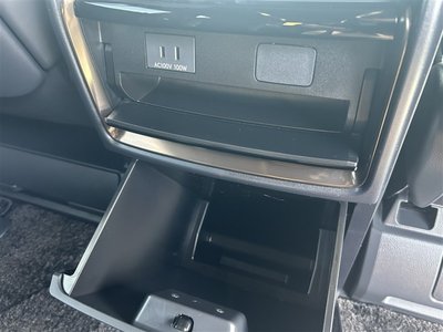 صورة 20 لـ 2025 Toyota ALPHARD