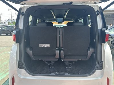 صورة 14 لـ 2025 Toyota ALPHARD