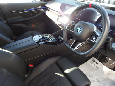 2025 BMW I5 thumbnail 30