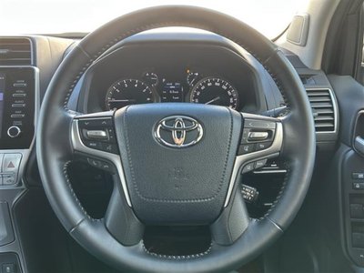2023 Toyota LAND CRUISER PRADO thumbnail 17