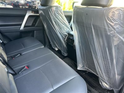 2023 Toyota LAND CRUISER PRADO thumbnail 27