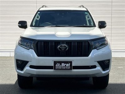 2023 Toyota LAND CRUISER PRADO photo 3