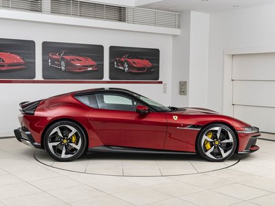 صورة 5 لـ 2025 Ferrari 12 CILINDRI