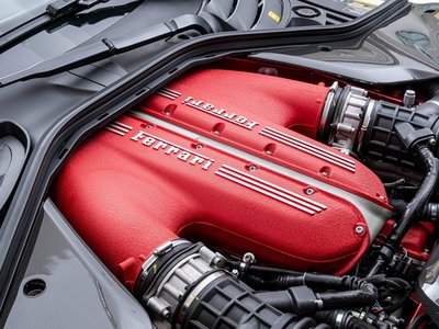 صورة 30 لـ 2025 Ferrari 12 CILINDRI
