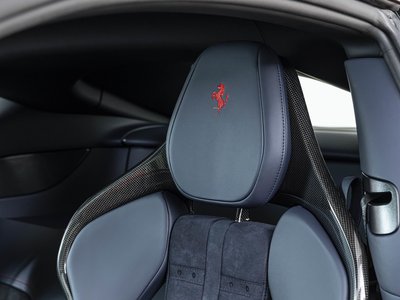صورة 13 لـ 2025 Ferrari 12 CILINDRI
