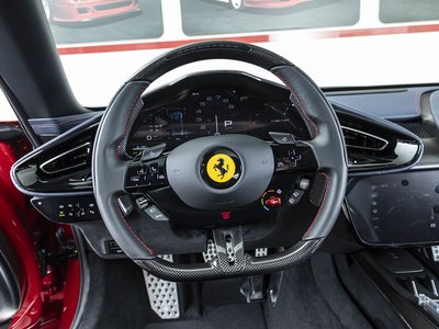 صورة 16 لـ 2025 Ferrari 12 CILINDRI