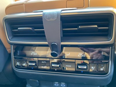 2025 Lexus LX — фото 70