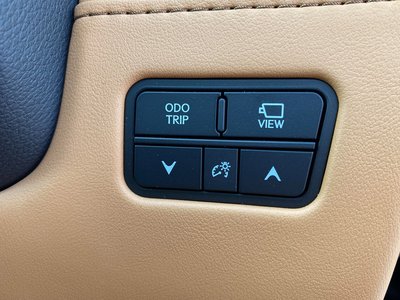 2025 Lexus LX — фото 35