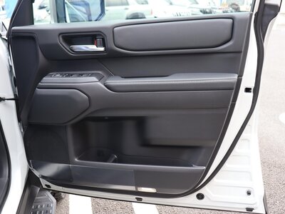 صورة 50 لـ 2024 Toyota LAND CRUISER 250