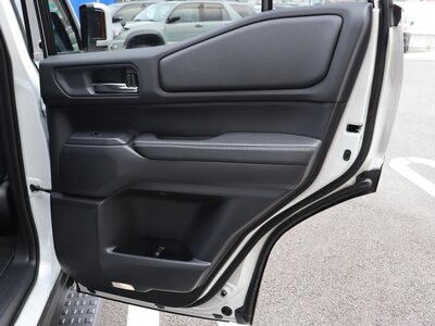صورة 57 لـ 2024 Toyota LAND CRUISER 250