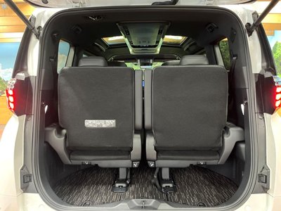 2023 Toyota ALPHARD — фото 11