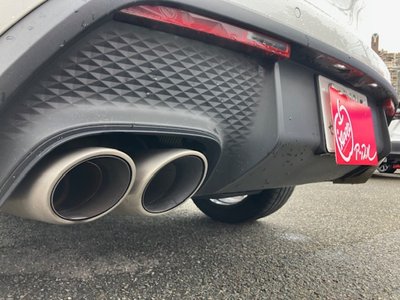 2024 Porsche MACAN photo 9