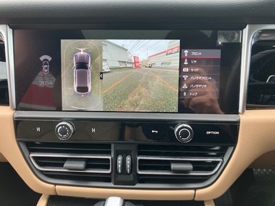 2024 Porsche MACAN thumbnail 24