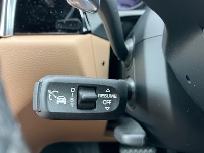 2024 Porsche MACAN thumbnail 27