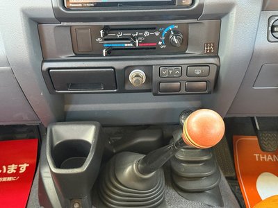 2015 Toyota LAND CRUISER 70 缩略图 73