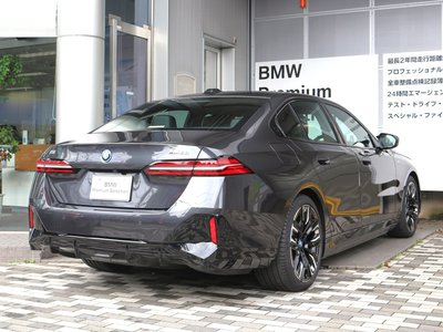 2025 BMW I5 photo 12