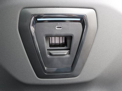 2025 BMW I5 thumbnail 32