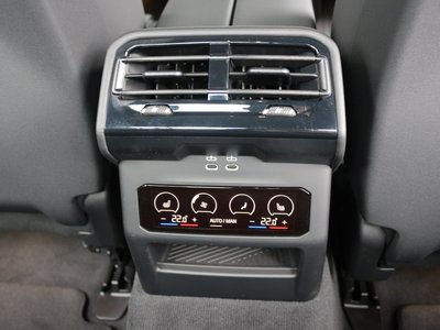 2025 BMW I5 thumbnail 33