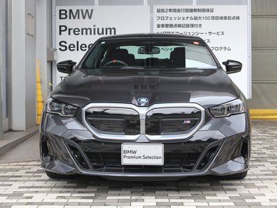 2025 BMW I5 photo 2