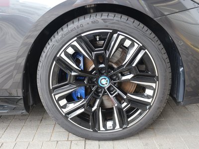 2025 BMW I5 thumbnail 19