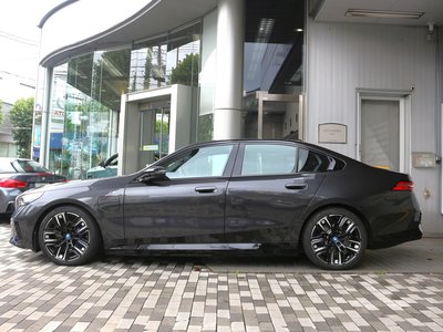 2025 BMW I5 photo 7