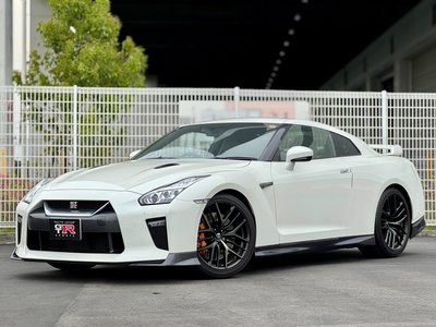 2016 Nissan GT-R 照片 1