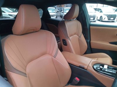 صورة 17 لـ 2024 Toyota CROWN SPORT