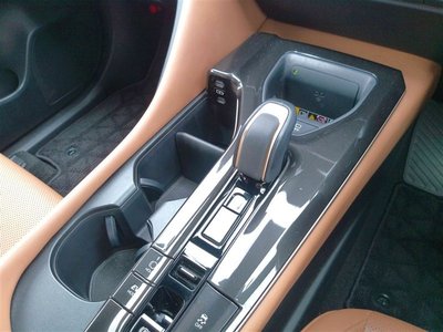 صورة 27 لـ 2024 Toyota CROWN SPORT