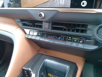 صورة 32 لـ 2024 Toyota CROWN SPORT