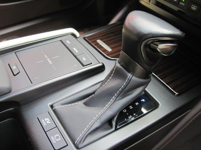 2018 Lexus ES thumbnail 35
