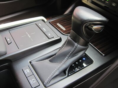 2018 Lexus ES thumbnail 34