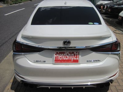 2018 Lexus ES photo 13
