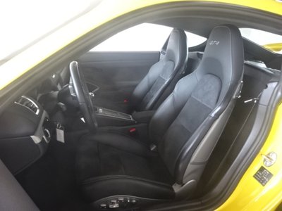 2016 Porsche CAYMAN photo 16