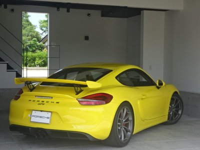 2016 Porsche CAYMAN photo 9