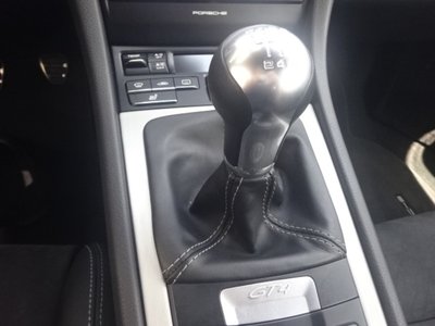 2016 Porsche CAYMAN thumbnail 27