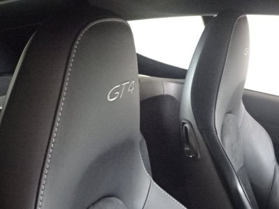 2016 Porsche CAYMAN thumbnail 21