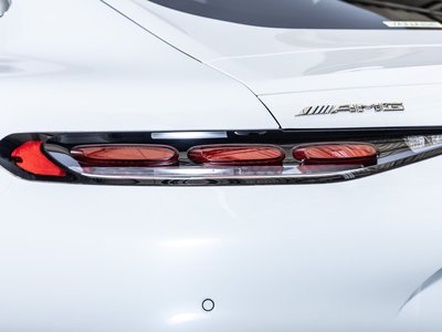 2025 Mercedes-BENZ GT AMG thumbnail 45