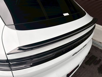 2025 Porsche CAYENNE photo 19