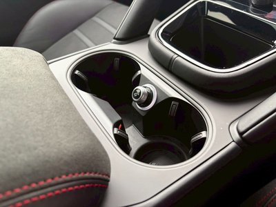 2025 Porsche CAYENNE photo 41
