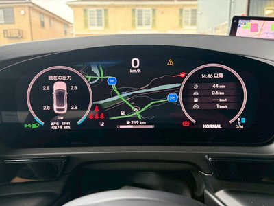 2025 Porsche CAYENNE photo 32