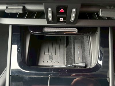 2025 Porsche CAYENNE photo 42
