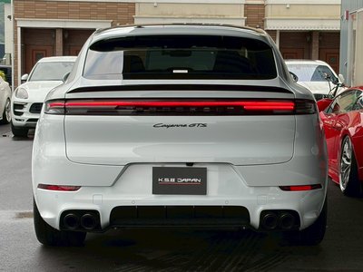 2025 Porsche CAYENNE photo 22