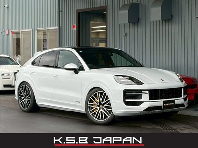 2025 Porsche CAYENNE photo 1