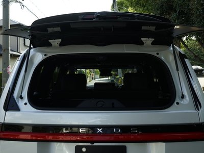 صورة 28 لـ 2025 Lexus GX