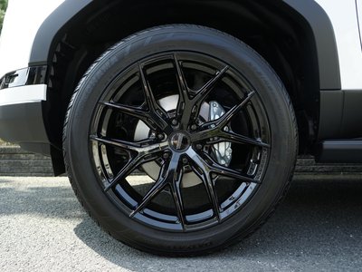 صورة 24 لـ 2025 Lexus GX