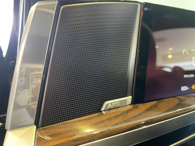 2025 Cadillac ESCALADE — миниатюра 42